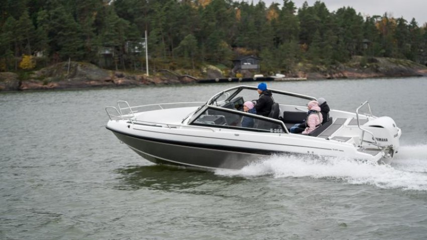 Катер Yamarin Cross 75BR